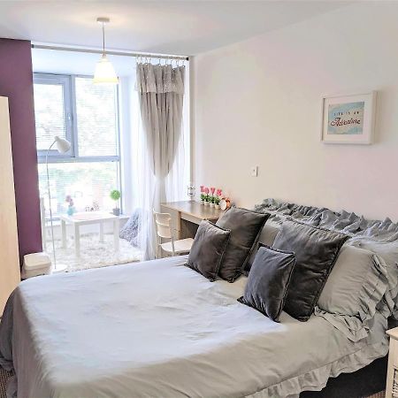 Large 3 Bedrooms In Liverpool City Centre, Free Parking Eksteriør bilde